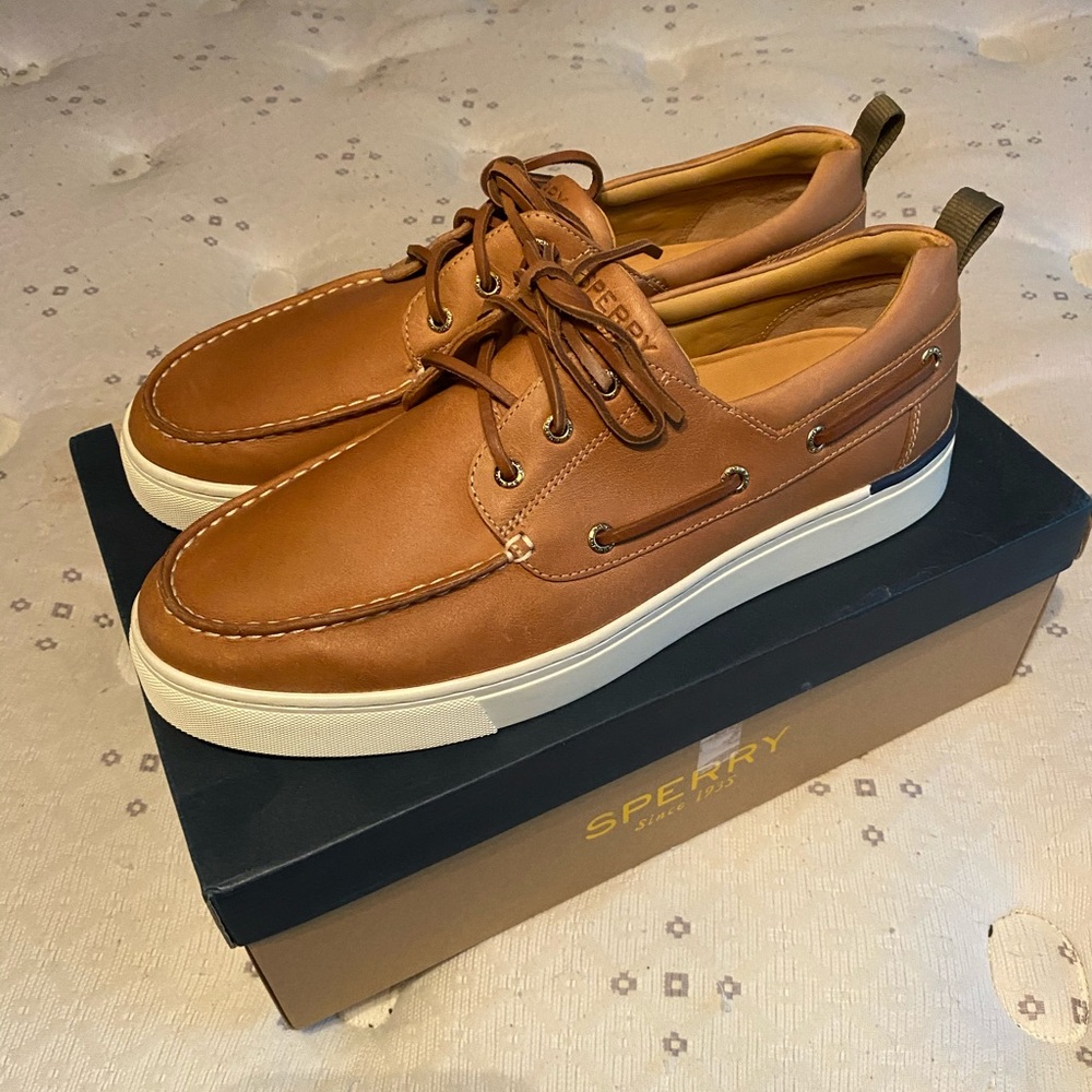 Men's Gold Cup Victura 3-Eye Sneaker